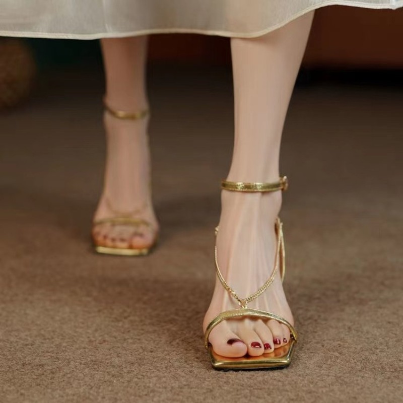 새로운 여름 패션 스퀘어 토 여성 샌들 고급스러운 메탈 - Women'S Fashion Spring Summer 2026 리뷰 및 가격