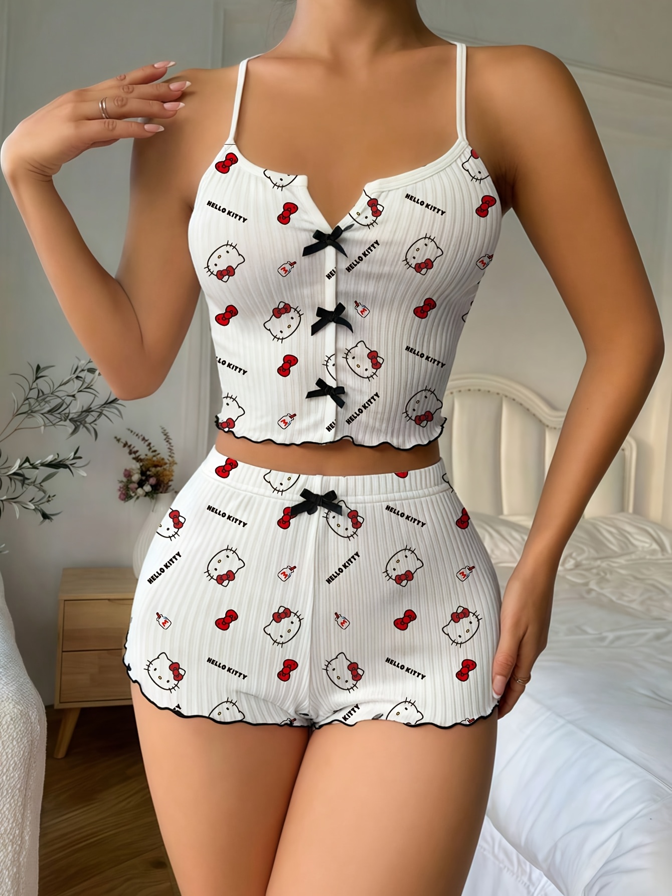 Sanrio 헬로 키티 보우낫 서스펜더 탑 반바지 캐주 - Women Top Fashion 리뷰 및 가격