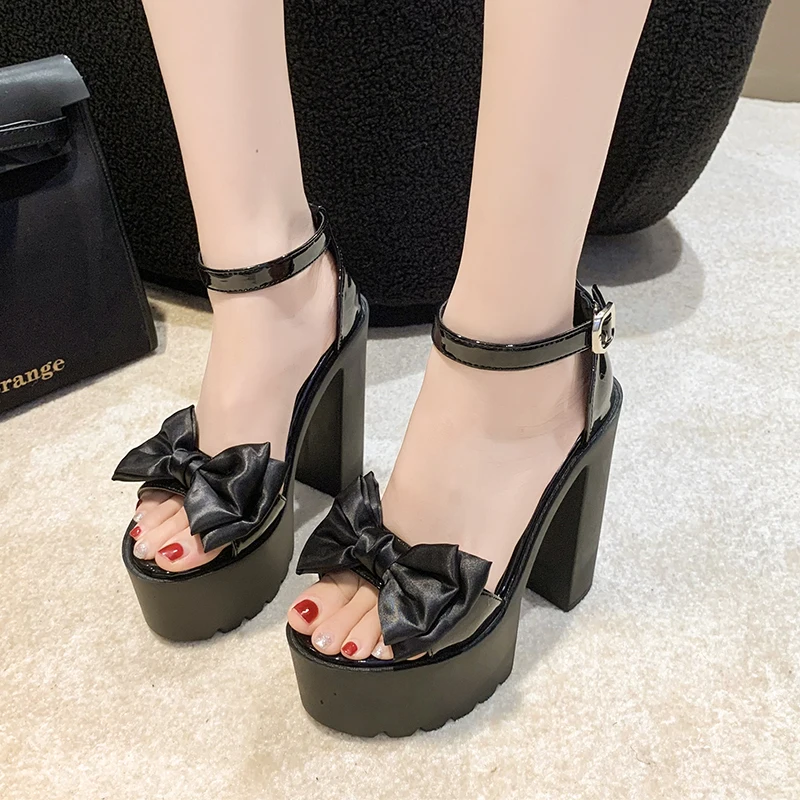 여성 샌들 2025 새로운 여름 신발 트렌드 블랙 화이 - Women Fashion Trend 2025 리뷰 및 가격